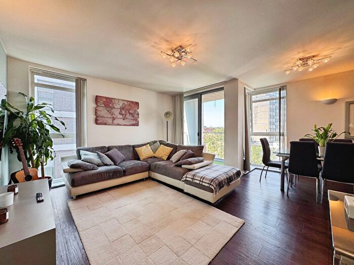 1 Bedroom Flat For Sale In High Street, Futura Apartments, HA8