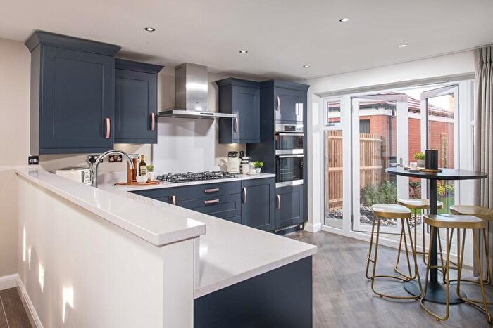 4 Bedroom Detached House For Sale In Bowlers Close, Banbury, OX16