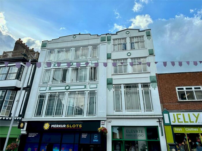 2 Bedroom Flat To Rent In Fore Street, Exeter, Devon, EX4