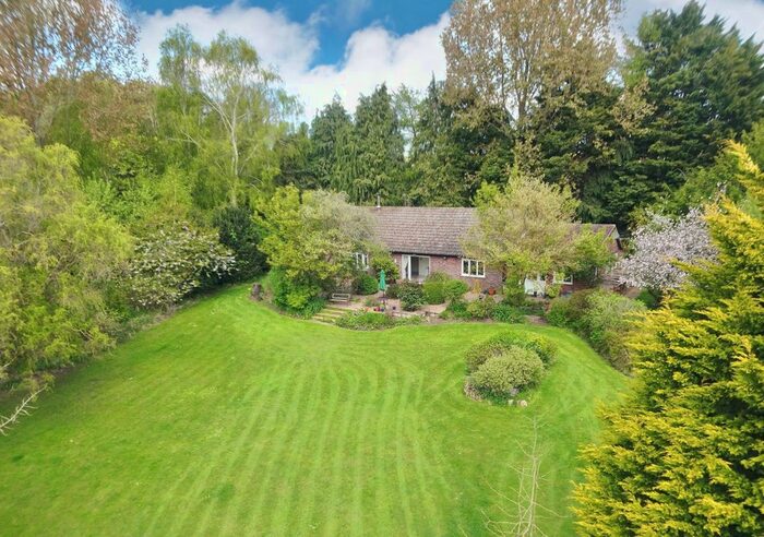 4 Bedroom Bungalow For Sale In Brick Kiln Lane, Melton, IP12