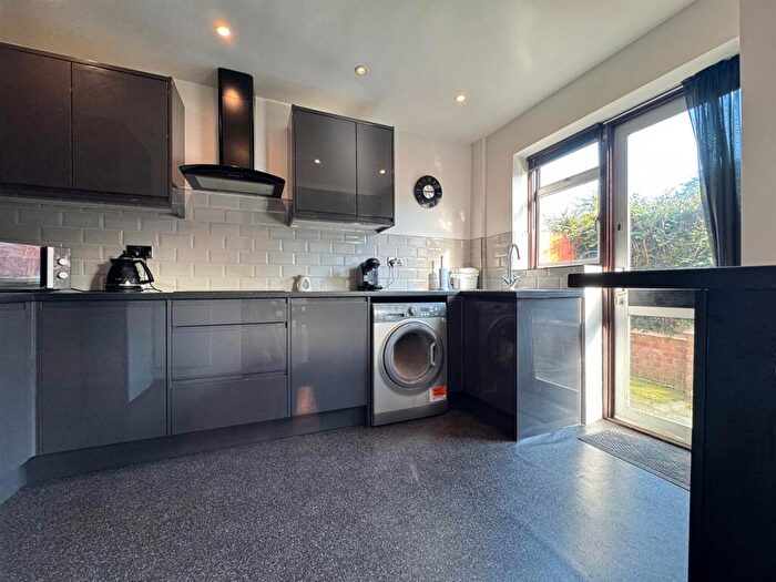 3 Bedroom Terraced House For Sale In Sandringham Close, Stanford-le-Hope, SS17