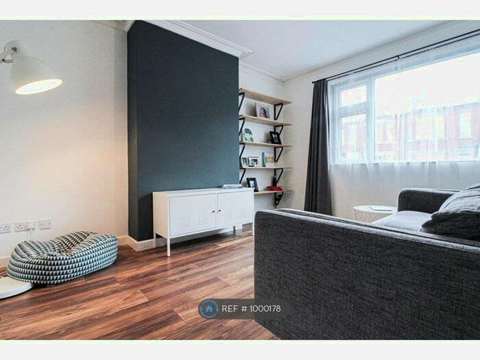 3 Bedroom Semi-Detached House To Rent In Hungerford Road, Crewe, CW1