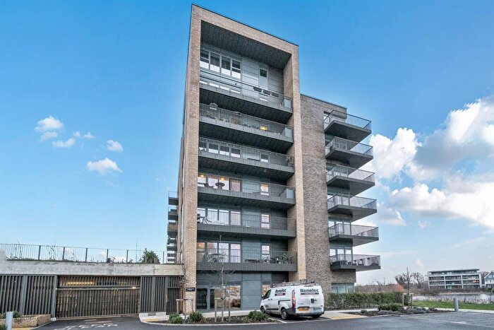 2 Bedroom Apartment To Rent In Flagstaff Road, Reading, RG2