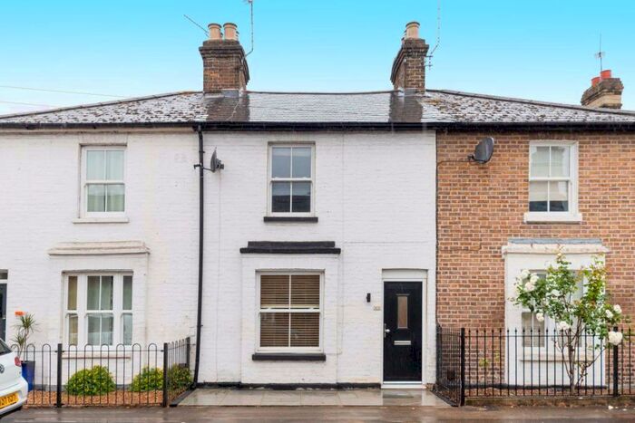 2 Bedroom Terraced House To Rent In Risborough Road, Maidenhead, Berkshire, SL6