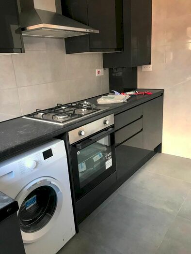 2 Bedroom Maisonette To Rent In Locket Road, Wealdstone, Harrow, HA3