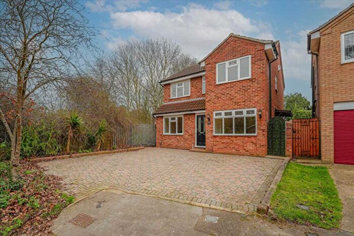 5 Bedroom Detached House For Sale In Inglewood Close, Hornchurch, Hornchurch, RM12