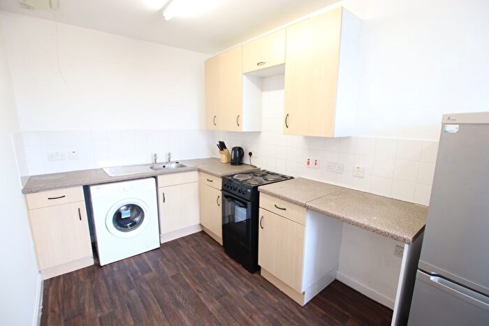 2 Bedroom Flat To Rent In Wishart Archway, Dundee, DD1