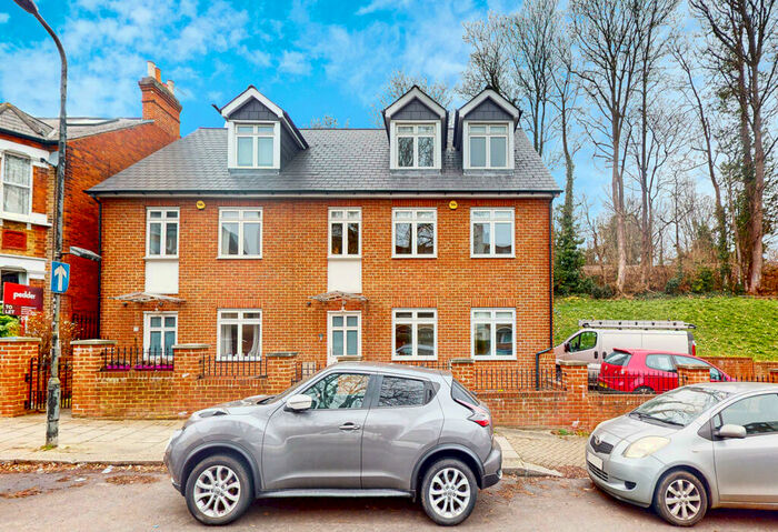 4 Bedroom Town House To Rent In Anerley Park, London, SE20