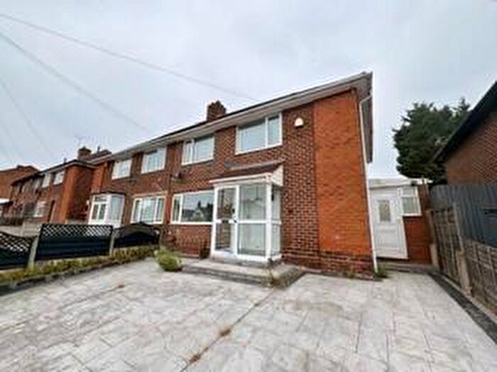 3 Bedroom House To Rent In Lea Village, Birmingham, B33