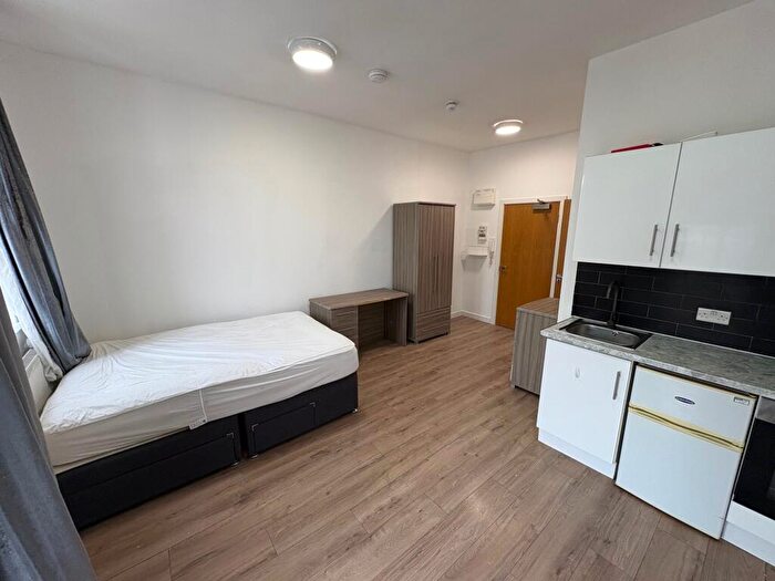 Studio To Rent In Burnside Road, Chadwell Heath, RM8