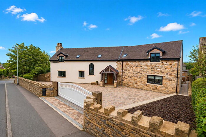 5 Bedroom Detached House For Sale In Butternab Road, Nr Beaumont Park, HD4