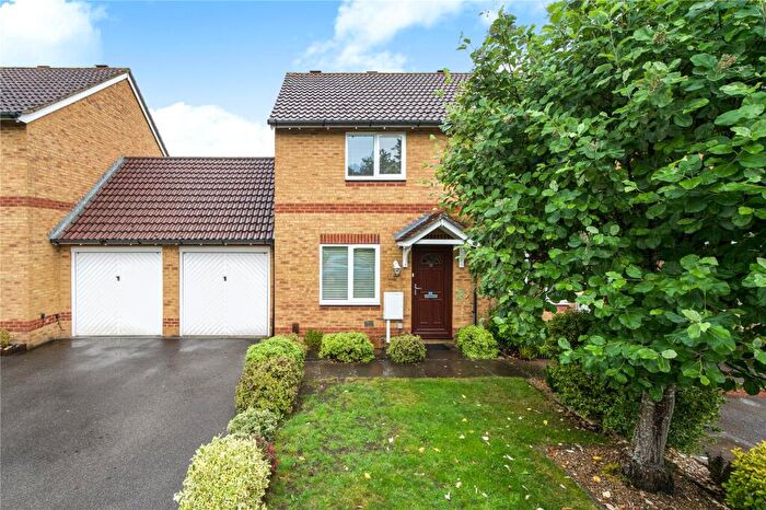2 Bedroom Semi Detached House For Sale In Percheron Drive, Knaphill, Woking, Surrey, GU21