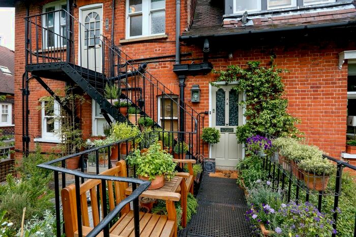 1 Bedroom Flat To Rent In The Grange, London, SW19