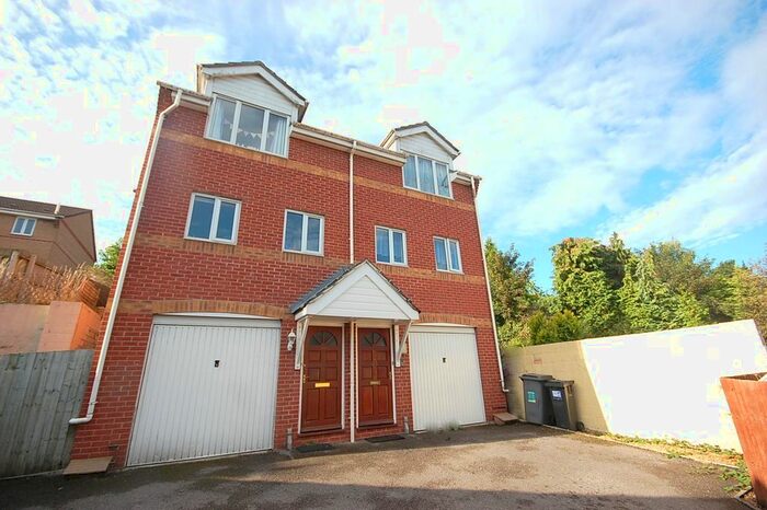 2 Bedroom Town House To Rent In Portland Road, Winton, Bournemouth, BH9