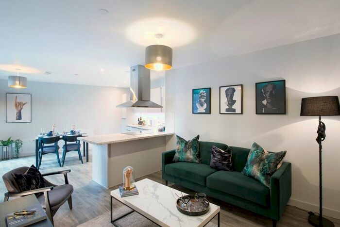 2 Bedroom Flat To Rent In The Quays, Salford, M50