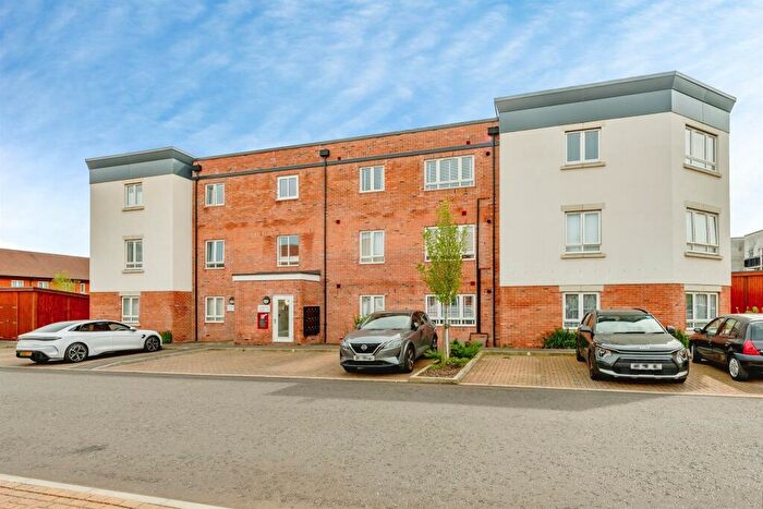 2 Bedroom Apartment For Sale In Somerville Crescent, Redhill, RH1