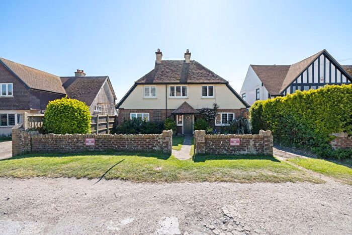 4 Bedroom Detached House For Sale In Seal Road, Chichester, PO20