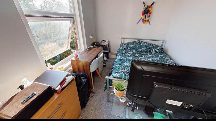 4 Bedroom House To Rent In St Michaels Road, Leeds, LS6