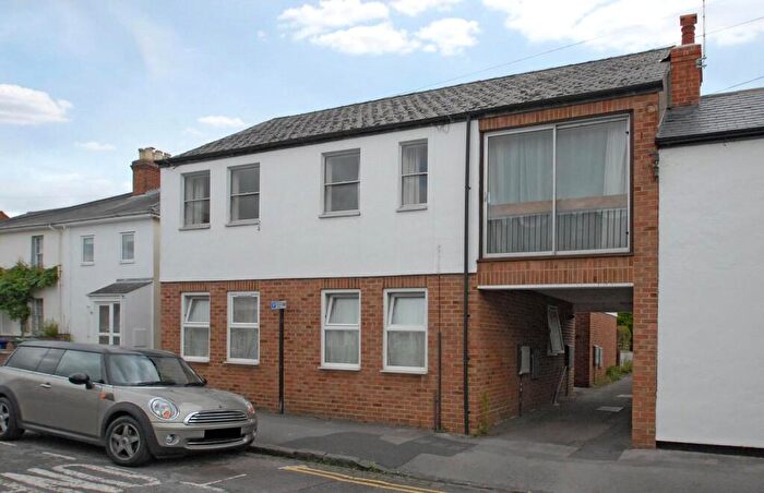2 Bedroom House To Rent In New High Street, Headington, Oxford, OX3