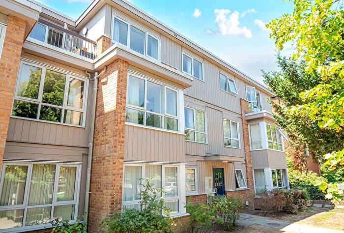 1 Bedroom Flat For Sale In Merton Road, London, SW18