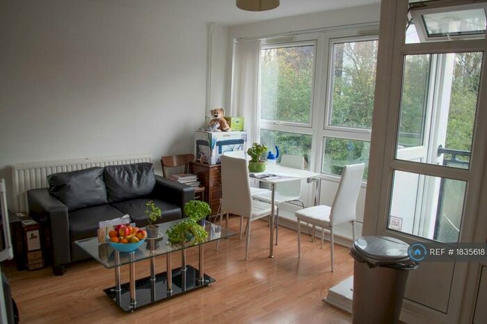 4 Bedroom Flat To Rent In Bunbury House, London, SE15