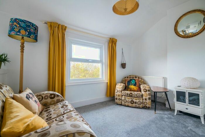 1 Bedroom Flat To Rent In Wood Vale, Forest Hill, London, SE23