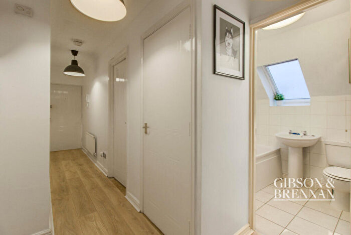2 Bedroom Apartment For Sale In Stafford Green, Basildon, SS16