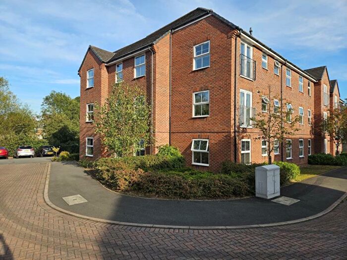 2 Bedroom Apartment To Rent In Brett Young Close, Halesowen, West Midlands, B63