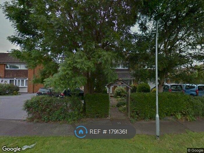 4 Bedroom Semi-Detached House To Rent In Renault Road, Reading, RG5