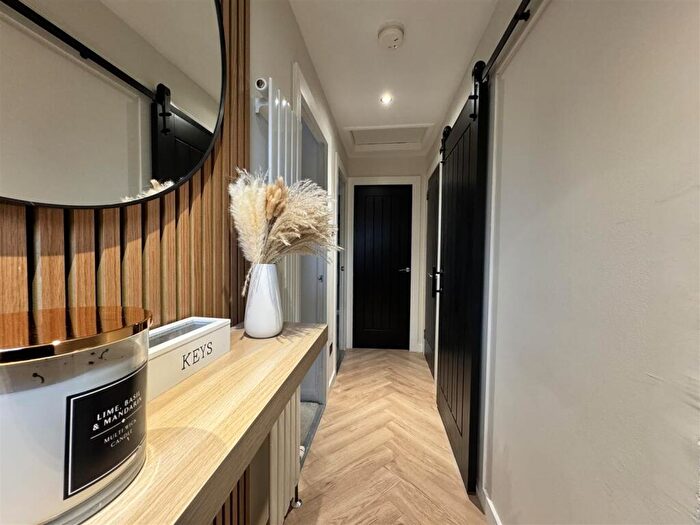 1 Bedroom Flat For Sale In Cherrytree Place, Strathaven, ML10