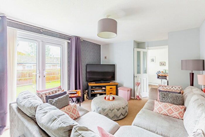 3 Bedroom Terraced House For Sale In Flaxwell Court, Northampton, Northamptonshire, NN3