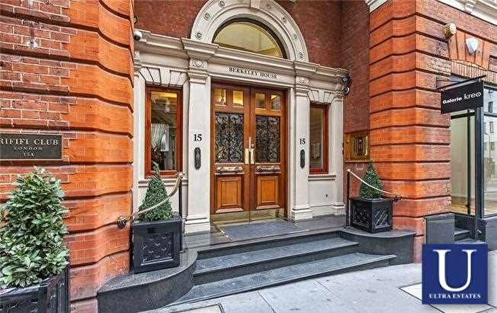 2 Bedroom Flat To Rent In Hay Hill, London, W1J