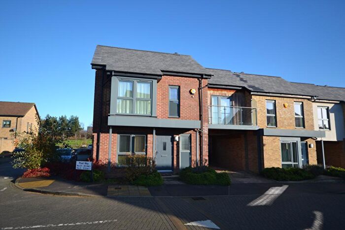 3 Bedroom End Of Terrace House For Sale In Pixel Way, Oakgrove, Milton Keynes, Buckinghamshire, MK10