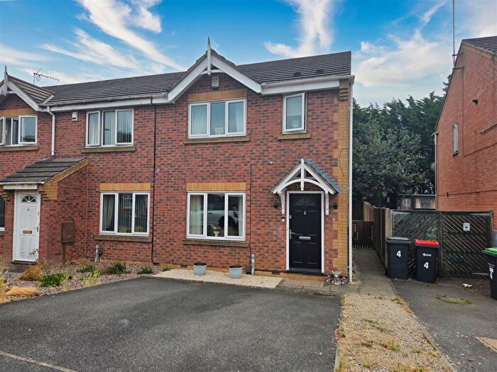 3 Bedroom End Of Terrace House For Sale In Pierpoint Place, Kirkby-In-Ashfield, Nottingham, NG17