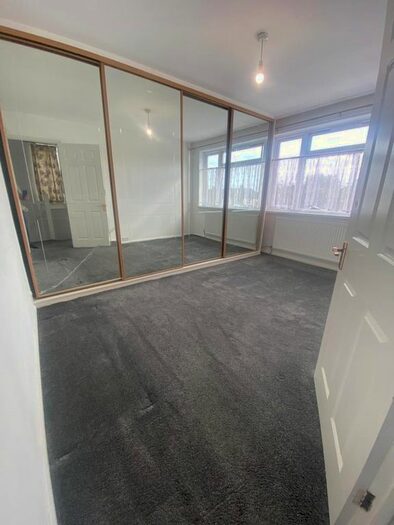 3 Bedroom Terraced House To Rent In Southend Arterial Road, Hornchurch, RM2