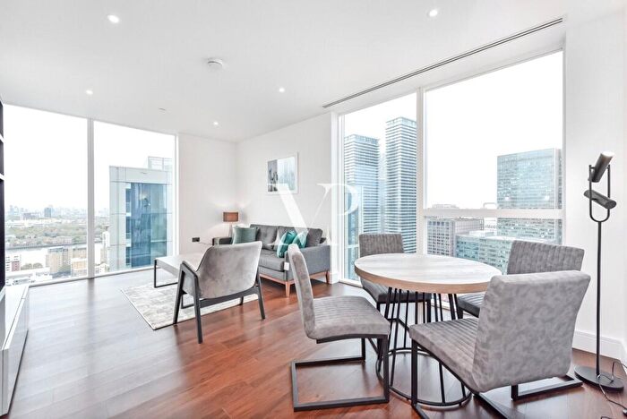 2 Bedroom Apartment To Rent In Maine Tower, Harbour Way, London, E14