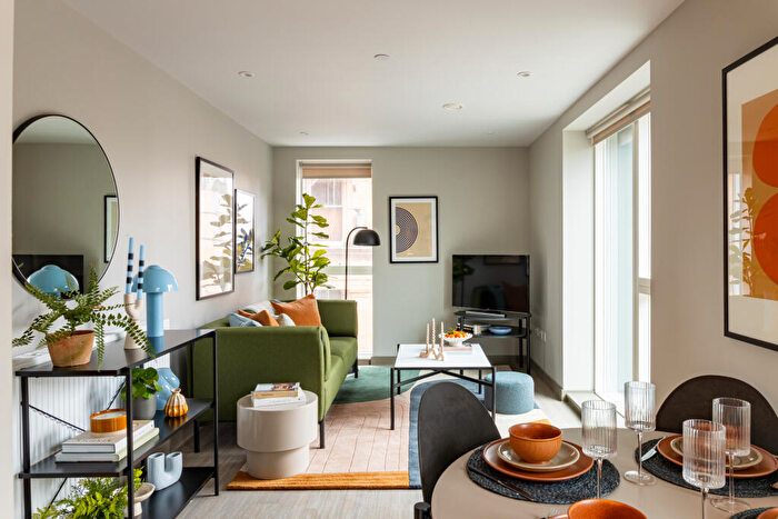 1 Bedroom Apartment To Rent In Candleriggs, Trongate, Glasgow, G1