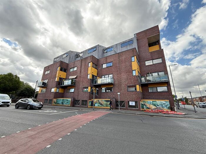 2 Bedroom Apartment For Sale In Alexandra Road, Manchester, M16