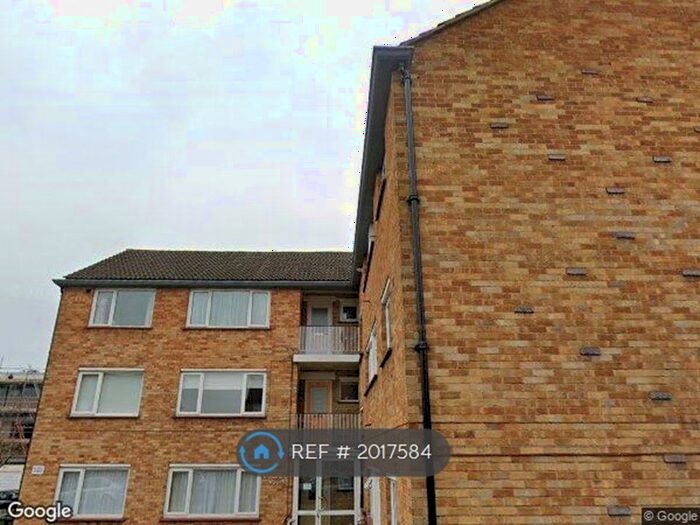 2 Bedroom Flat To Rent In Rodwell Close, Ruislip, HA4