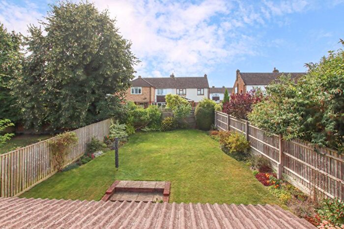 4 Bedroom Detached House For Sale In Thorntree Drive, Tring, HP23