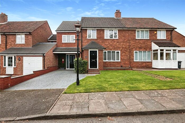 4 Bedroom Semi-Detached House For Sale In Wirral Road, Birmingham, West Midlands, B31