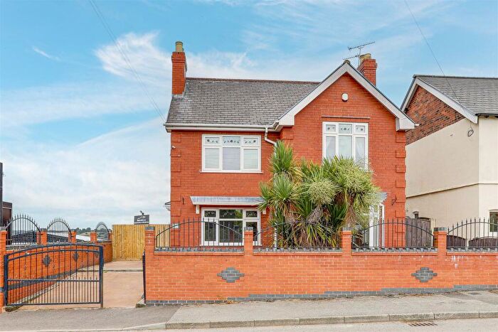 4 Bedroom Detached House To Rent In Main Road, Kirkby-In-Ashfield, Nottinghamshire, NG17