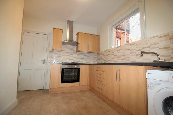 1 Bedroom Apartment To Rent In Hawarden Road, Walthamstow, E17