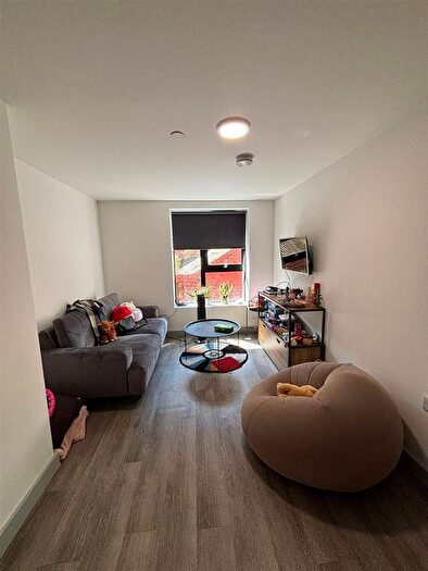 1 Bedroom Flat To Rent In Apartment, Roscoe Street, L1