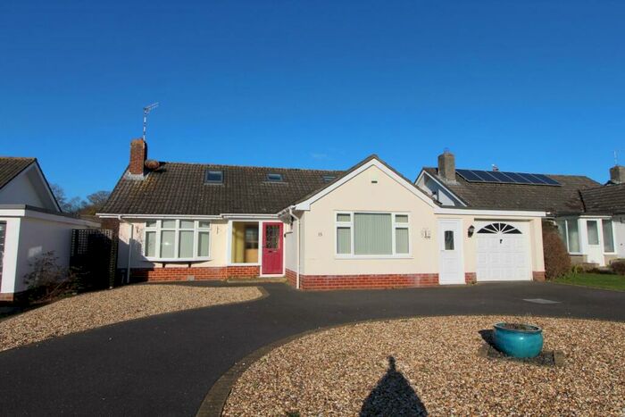 4 Bedroom Detached Bungalow For Sale In Dunbar Crescent, Christchurch, BH23