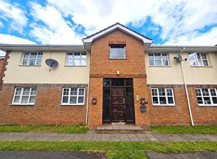 2 Bedroom 1st Floor Apartments For Sale In Pinetrees, L'Derry, BT48