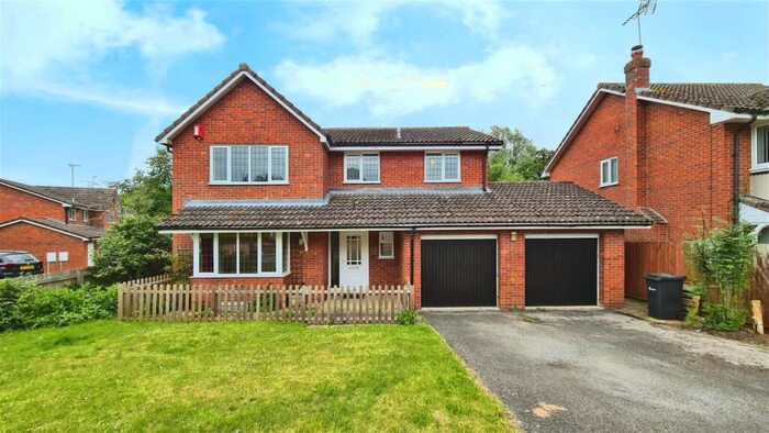 4 Bedroom Detached House For Sale In Summerfields, Sible Hedingham, Halstead, CO9