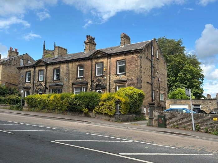 1 Bedroom Flat To Rent In Fitzwilliam Street, Huddersfield, HD1