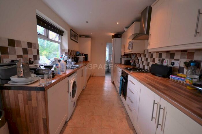 5 Bedroom Terraced House To Rent In Hatherley Road, Reading, Berkshire, RG1