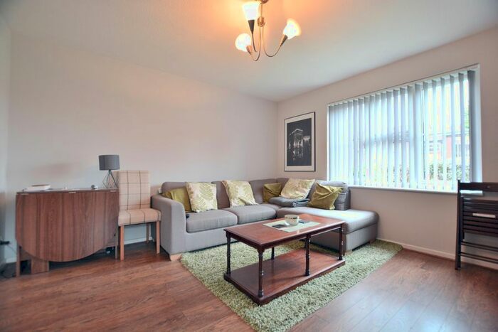 1 Bedroom Flat To Rent In Clarkes Drive, Uxbridge, UB8